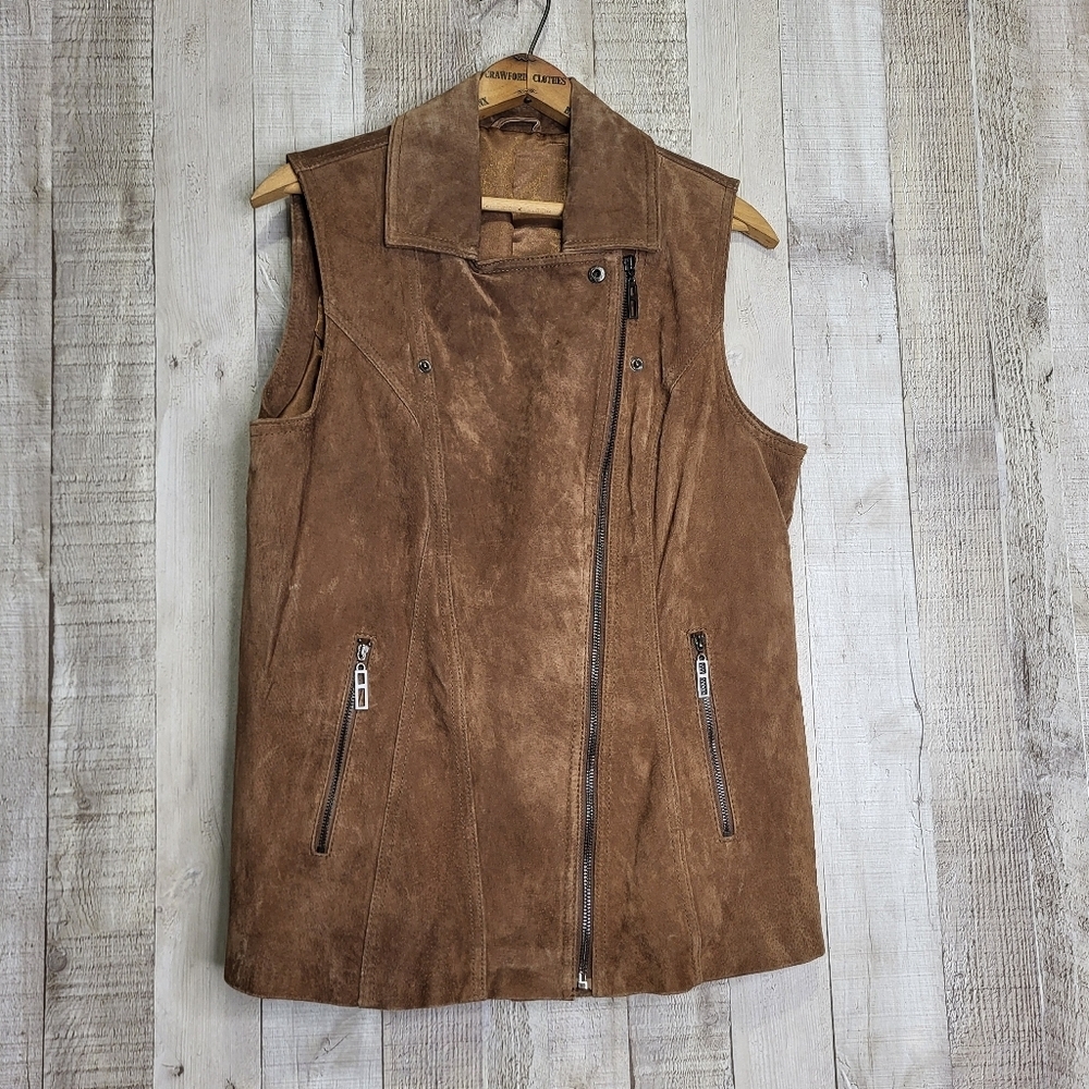 Sleeveless Brown Suede Moto Vest With Pockets - Picture 2 of 11